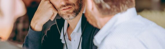 Déléguer sans stress : pourquoi un forfait mensuel est la meilleure solution pour votre association